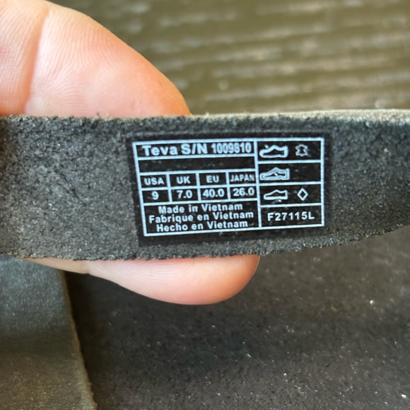 Teva Black Minimalist Sandals with  Straps Women’s Size 9 - Picture 7 of 9